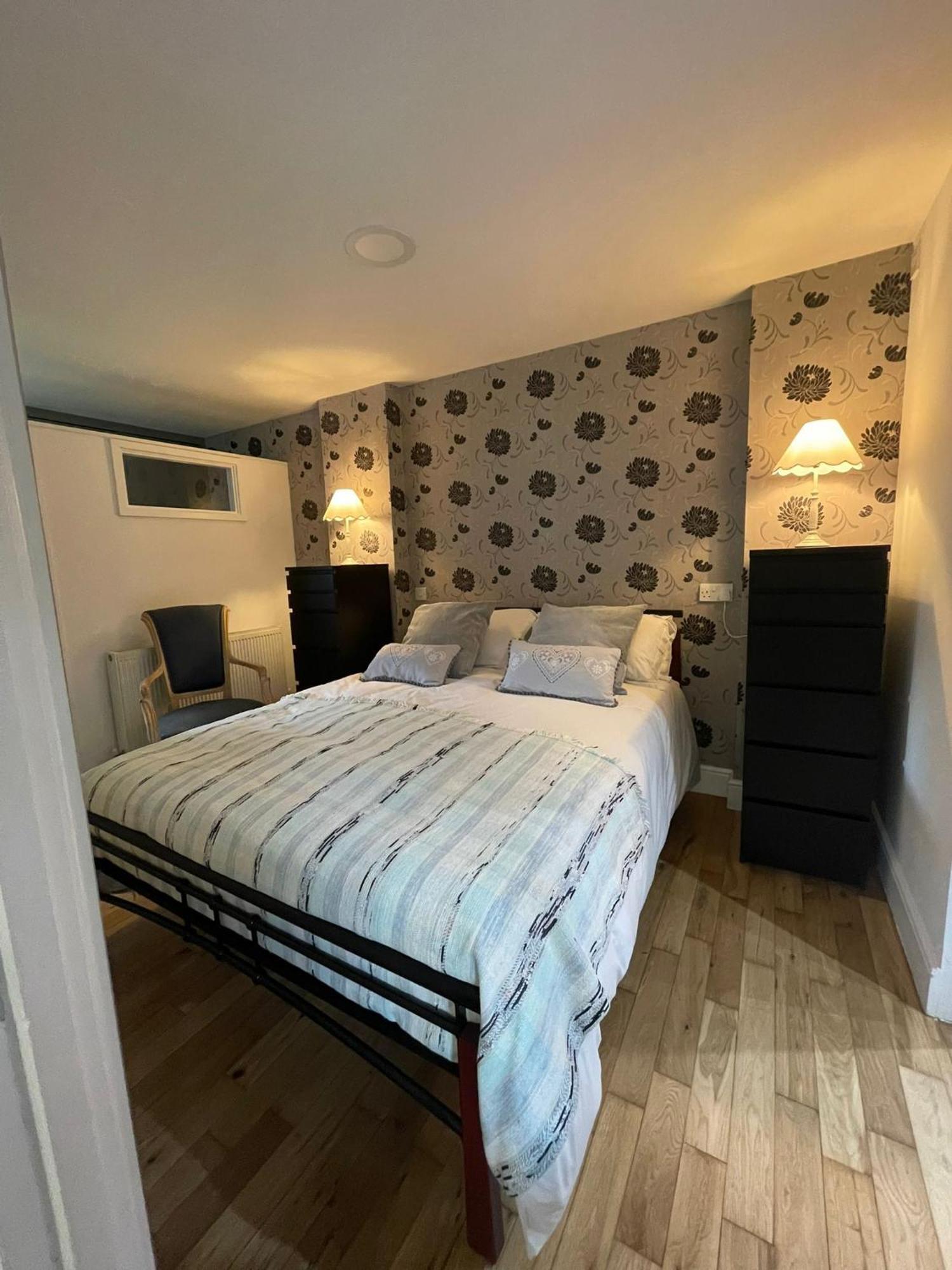 Windfalls Boutique 5* Crawley (West Sussex)